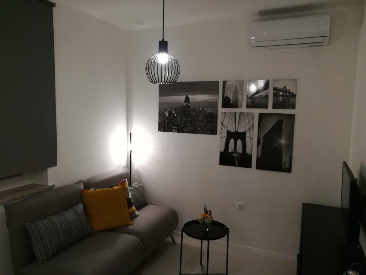 Apartment Mirela *