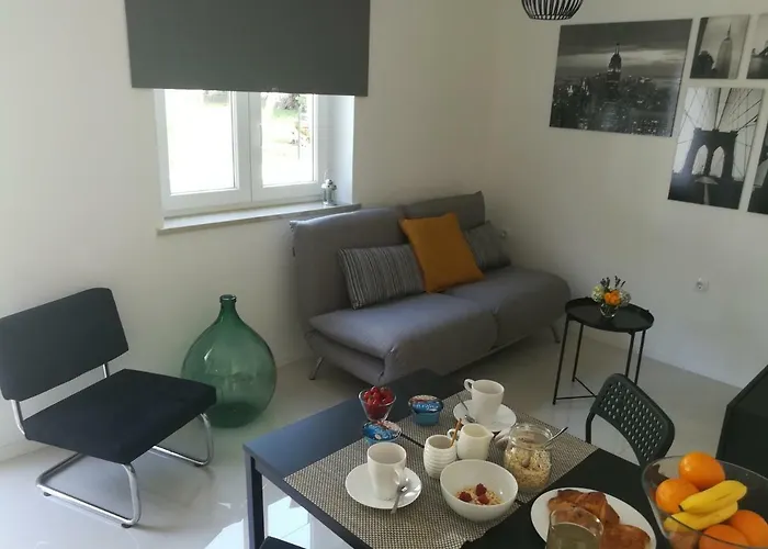 Apartments Mirela